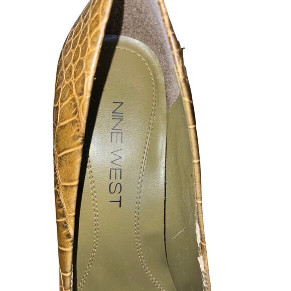 Nine West Snake Print Pointed Toe Pump Heels Size 6.5 Olive Green Career Office - Picture 3 of 6